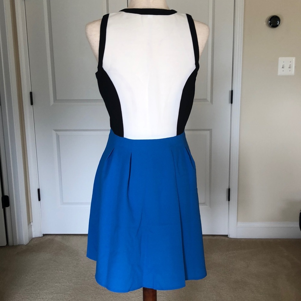 Color block Dress - Picture 2 of 2